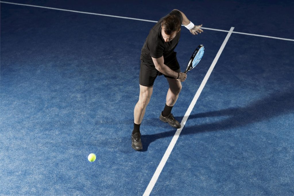 Man playing padel (Ph: Emanuela D'Ambrosi)